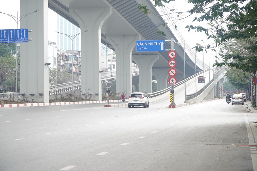 Duong pho Ha Noi vang ve ngay dau nam moi - Hinh anh 2