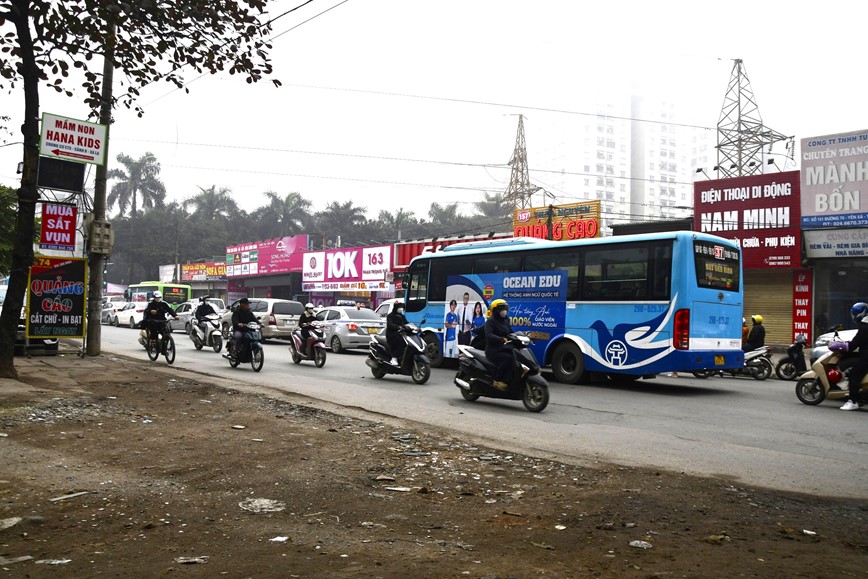 Hien trang tuyen duong sap duoc dau tu 2.800 ty dong de nang cap o Ha Noi - Hinh anh 7