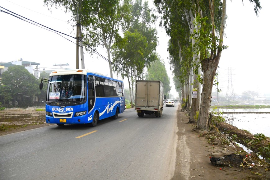 Hien trang tuyen duong sap duoc dau tu 2.800 ty dong de nang cap o Ha Noi - Hinh anh 5