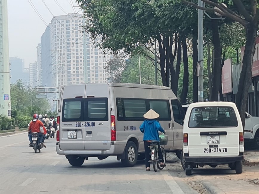 Ha Noi: Quan ly long leo khien duong To Huu tro nen un tac? - Hinh anh 8