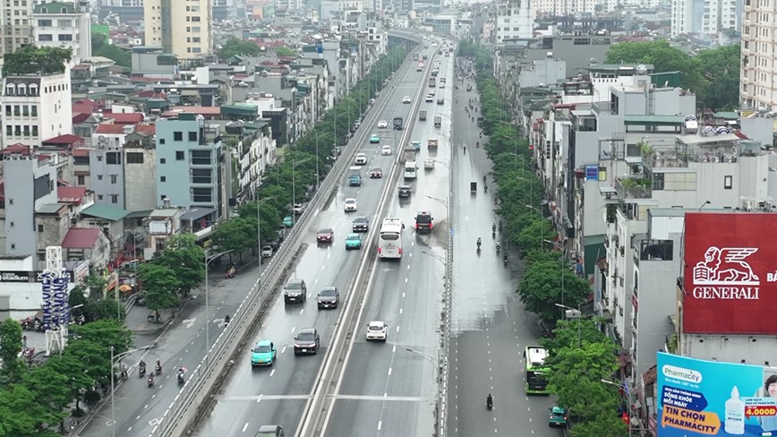 Vanh dai 2 tren cao cu mua la ngap do khong duoc don rac thuong xuyen - Hinh anh 1