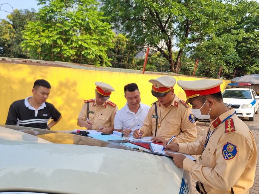 Ha Noi: 5 to cong tac dac biet xu ly hon 2.800 truong hop sau 1 thang ra quan - Hinh anh 1