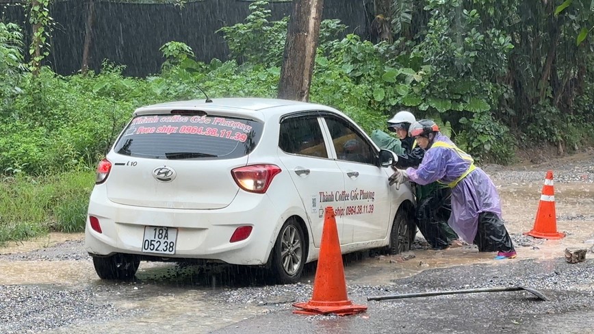 Tinh lo 35 xuong cap nghiem trong vi du an cham trien khai - Hinh anh 10