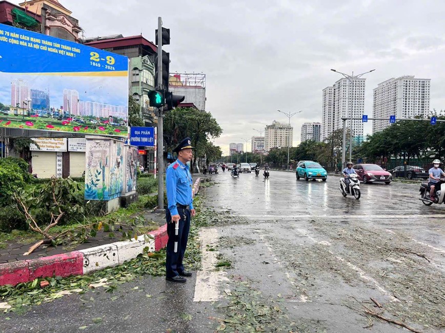 Thanh tra So GTVT Ha Noi huy dong 100% quan so ung pho voi con bao Yagi  - Hinh anh 3