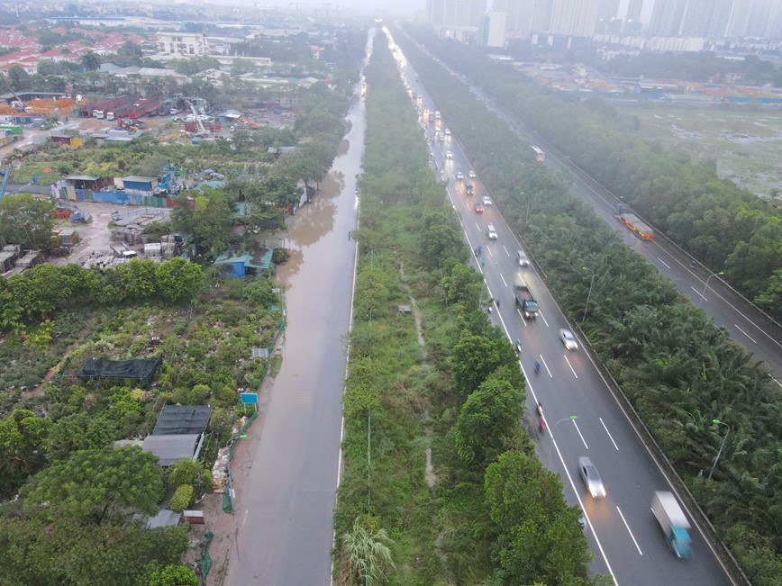 Ngap duong gom Dai lo Thang Long: xe may, o to di chung cao toc - Hinh anh 4