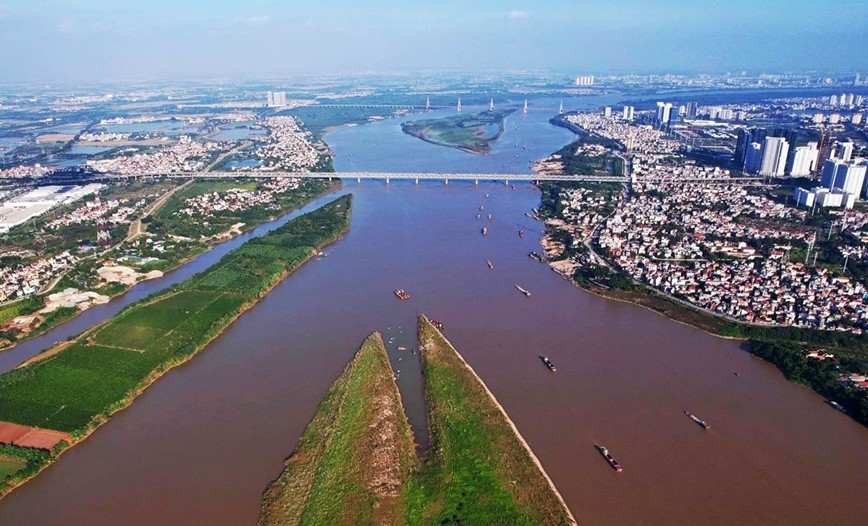 Ha Noi thong nhat dau tu mot so cau lon qua song Hong - Hinh anh 1