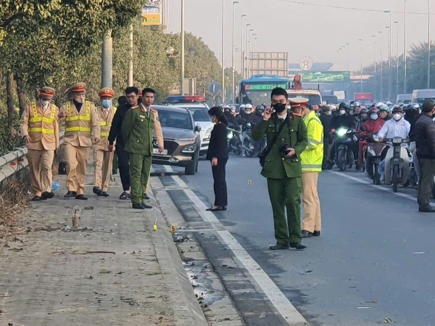 Tai nan giao thong khien 3 nguoi tu vong tren duong Vo Nguyen Giap - Hinh anh 1