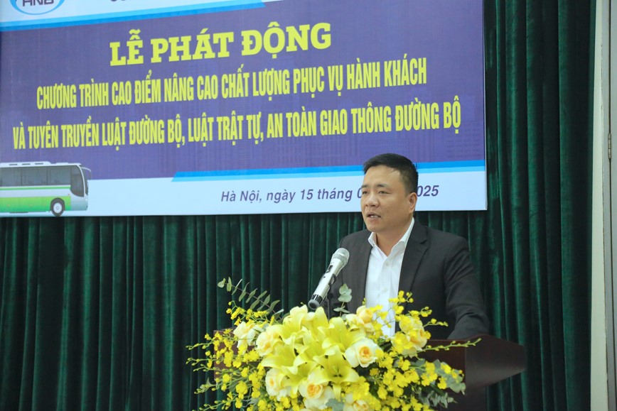 Ben xe Ha Noi chuan bi tot nhat, phuc vu nguoi dan di lai - Hinh anh 1