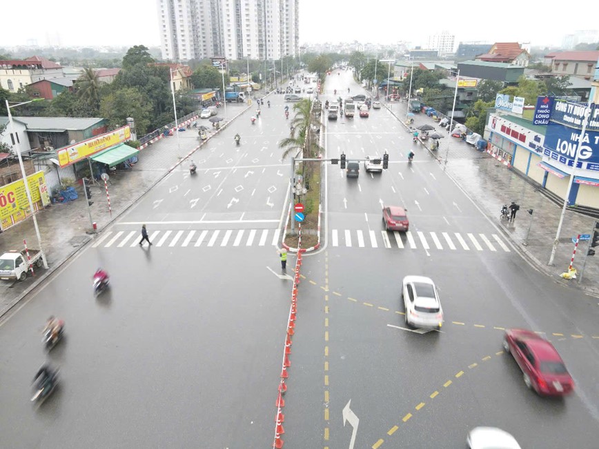 Dong nut giao, xoa diem un tac tren duong Trinh Van Bo va Nguyen Huu Duc - Hinh anh 2