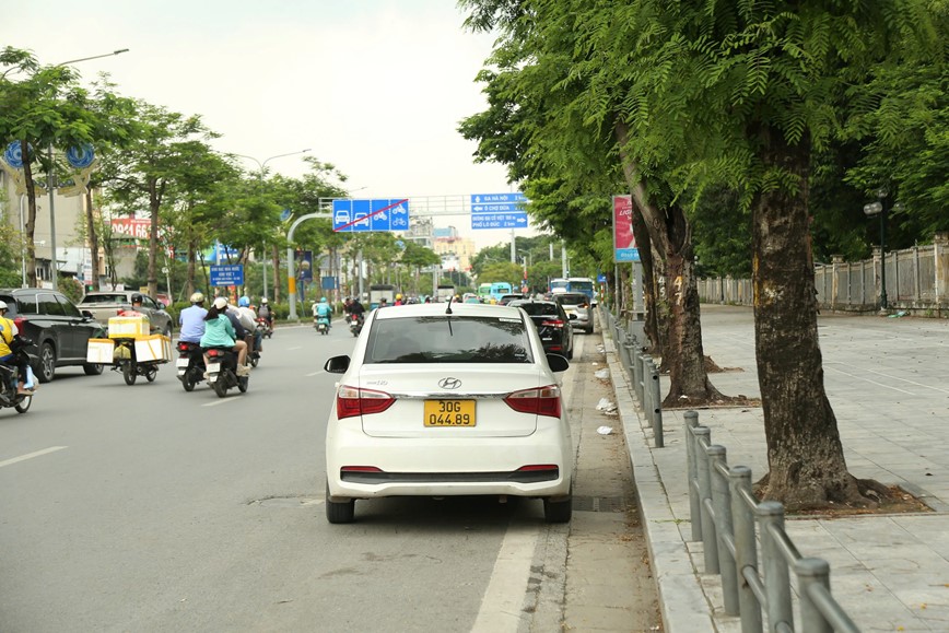 Xử phạt nghiêm hành vi gây ùn tắc giao thông - Hình ảnh 1 Xu phat nghiem hanh vi gay un tac giao thong - Hinh anh 1