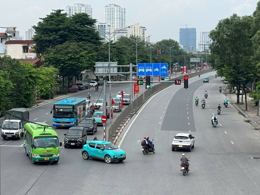 Ngay cuoi ky nghi le, Ha Noi khong un tac giao thong - Hinh anh 5