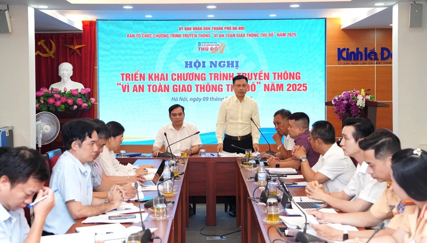 Khoi dong chuong trinh truyen thong “Vi An toan giao thong Thu do” nam 2025 - Hinh anh 1