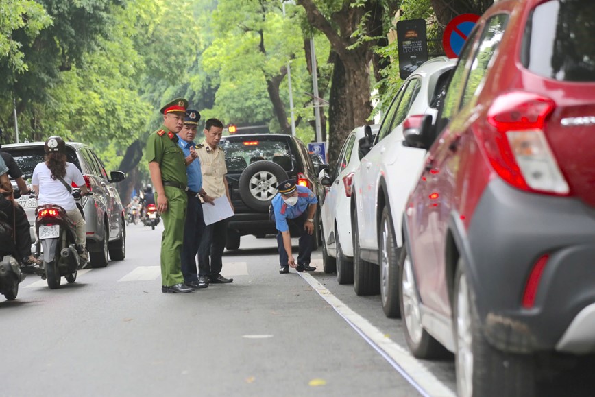 Ha Noi: Ra soat, kiem tra hoat dong trong giu xe - Hinh anh 1