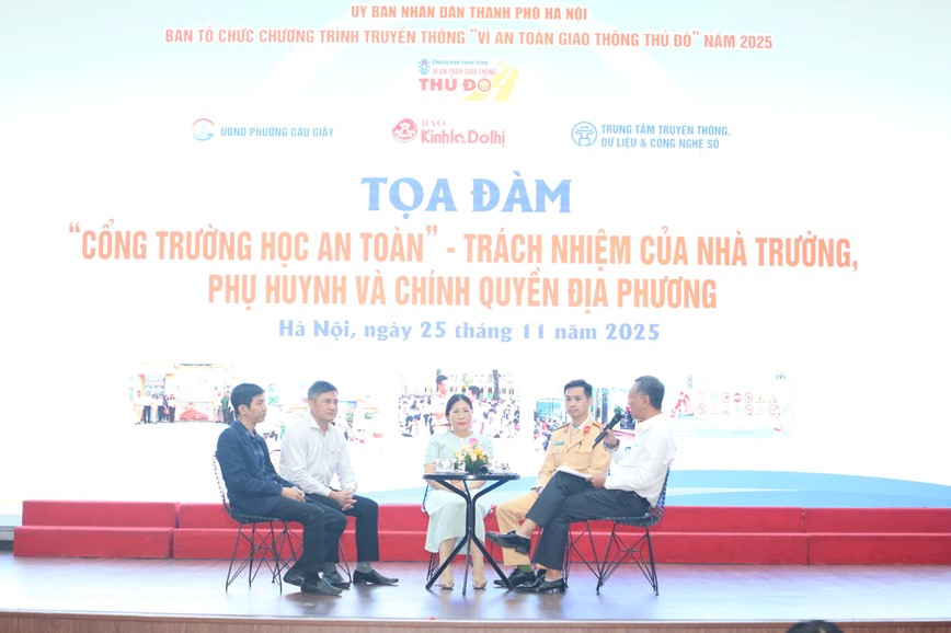 Xây dựng cổng trường an toàn giao thông là trách nhiệm của toàn xã hội - Hình ảnh 1 Xay dung cong truong an toan giao thong la trach nhiem cua toan xa hoi - Hinh anh 1