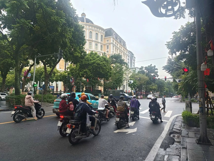 Bo bo dem lui den tin hieu giao thong: ky vong thay doi nhan thuc nguoi dan - Hinh anh 1