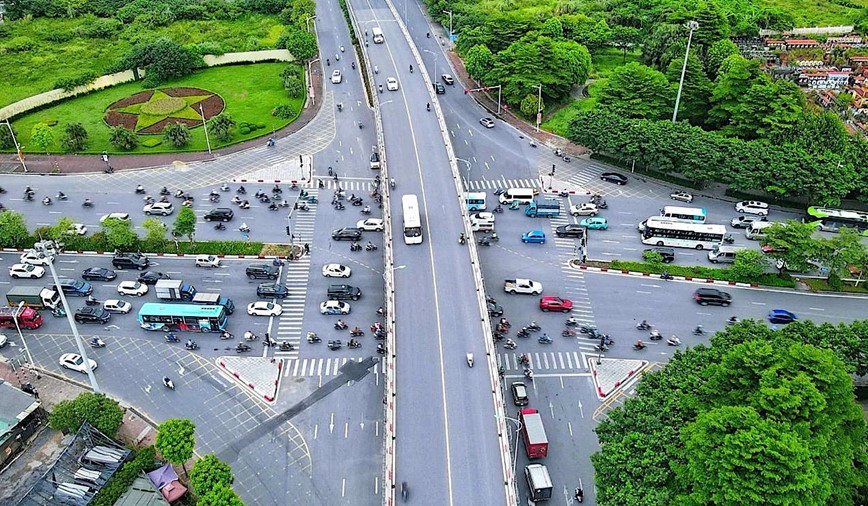 Giai quyet nut that cua ngo phia Dong Ha Noi - Hinh anh 1