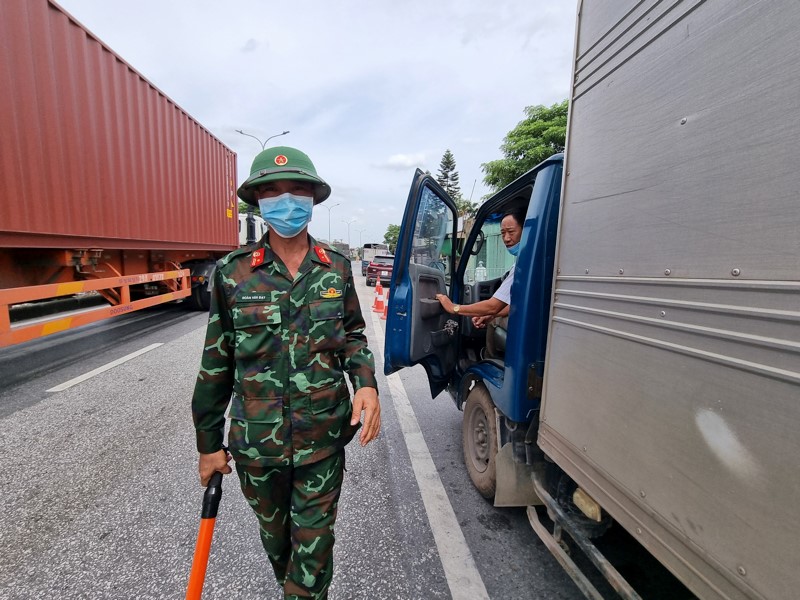 Hai Phong se to chuc lay mau xet nghiem SARS-CoV-2 cho lai xe van tai tren toan dia ban - Hinh anh 1