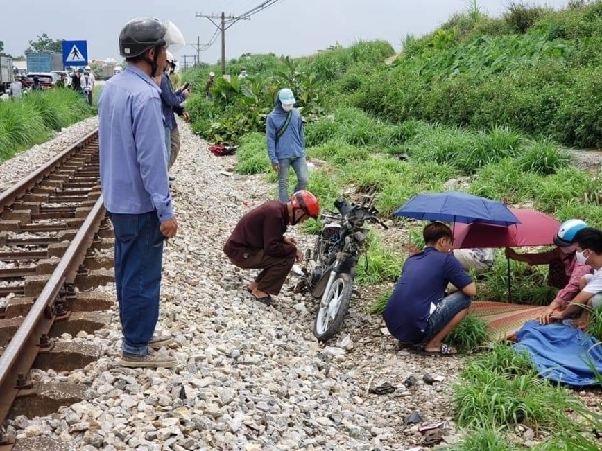 Nam thanh nien tu vong sau va cham voi tau hoa - Hinh anh 2