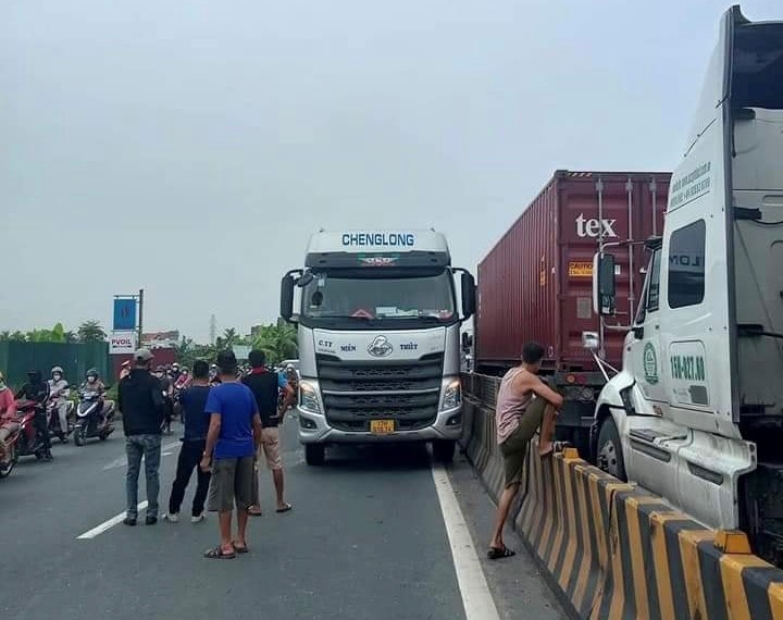 Hai Phong: Nguoi phu nu chet tham sau va cham voi xe bon - Hinh anh 4