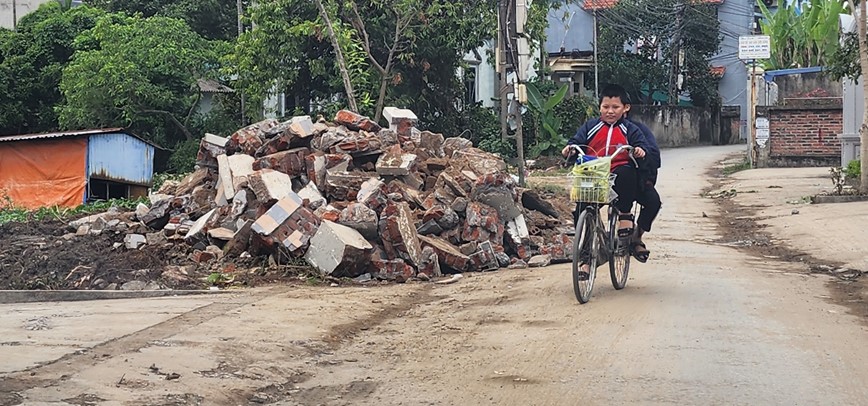 Huyen An Duong, TP Hai Phong: Nhieu nha thau da “bo qua” quy trinh ve an toan giao thong - Hinh anh 5