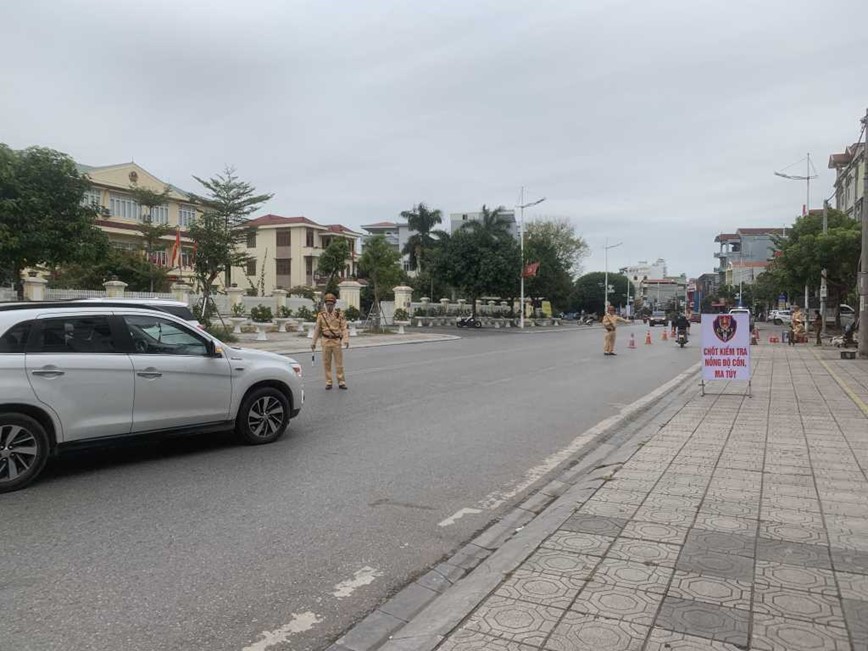 Quang Ninh: Dam bao an toan giao thong dip Tet Nguyen dan 2024 - Hinh anh 1