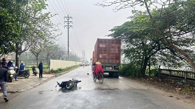 Hai Duong: Tai nan lien hoan, 1 nguoi tu vong - Hinh anh 2