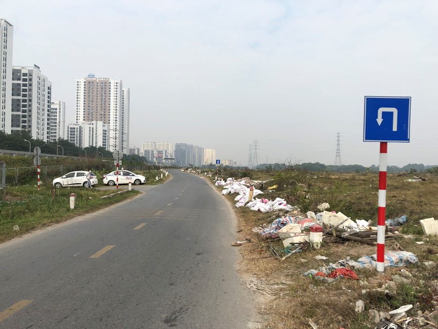 Ha Noi: Nhieu tuyen duong “ngap” trong rac thai - Hinh anh 7