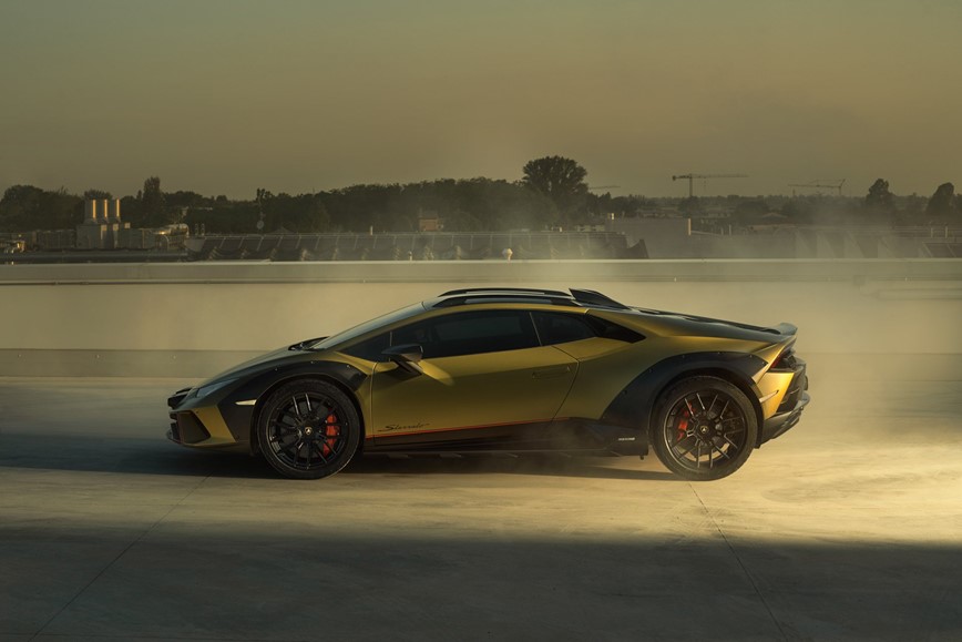 Sieu xe dia hinh Lamborghini Huracan Sterrato 2023 “trinh lang” - Hinh anh 5