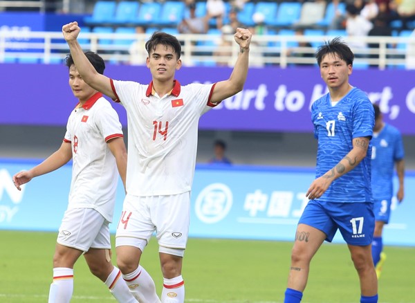 Olympic Viet Nam - Olympic Iran: Thu thach cuc dai - Hinh anh 1