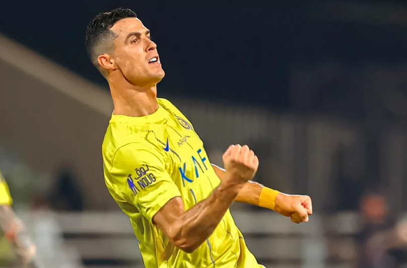 Ronaldo toa sang dem ve chien thang cho Al Nassr - Hinh anh 1