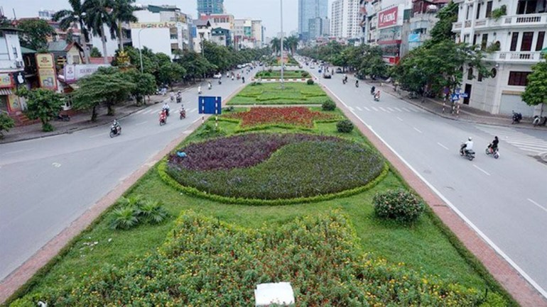 Ha Noi tiep tuc xen dai phan cach, mo rong nhieu tuyen duong - Hinh anh 1