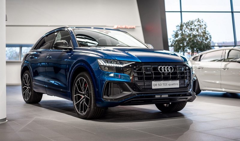 Kham pha Audi Q8 voi noi that thiet ke dac biet - Hinh anh 1