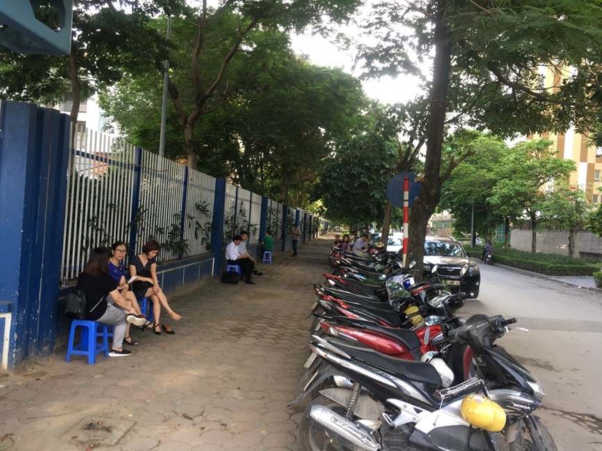 Ha Noi: Giao thong thuan loi trong ngay thi thu hai THPT quoc gia 2019 - Hinh anh 5