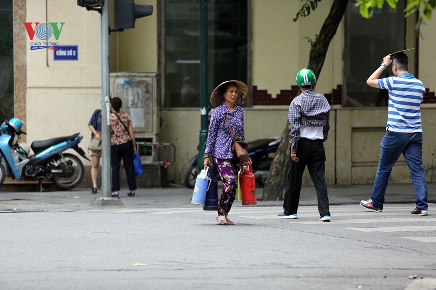 Di bo dung lan: Quy tac... khong danh cho nguoi Viet - Hinh anh 8