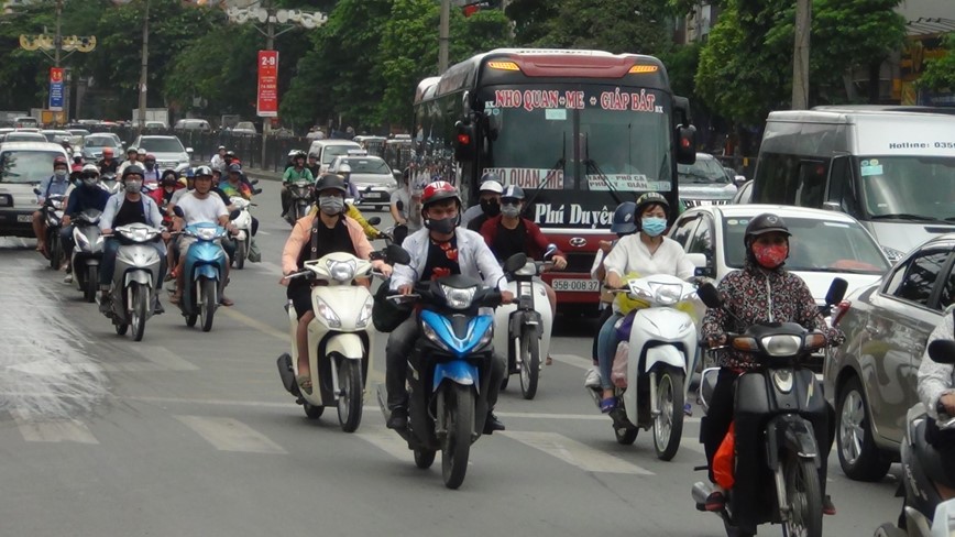 Nguoi dan bat dau nghi le, nhieu tuyen duong cua ngo tac cung - Hinh anh 2