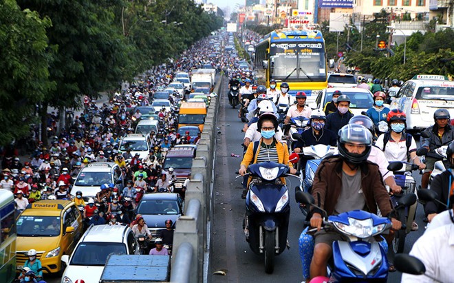 TP Ho Chi Minh: Cuoi nam nay, khoi cong 7 du an trong diem giam thieu un tac giao thong - Hinh anh 1