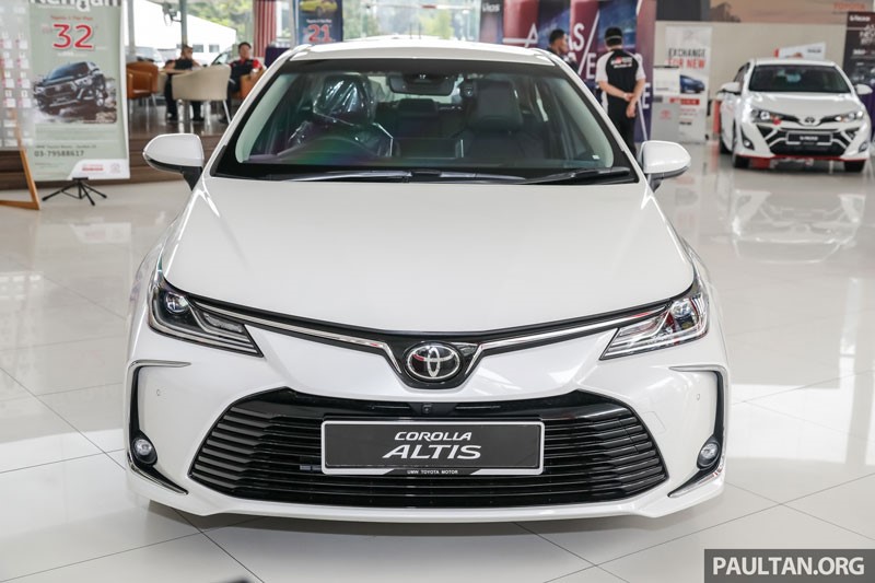 Can canh Toyota Corolla 1.8G 2019, gia gan 800 trieu dong - Hinh anh 4