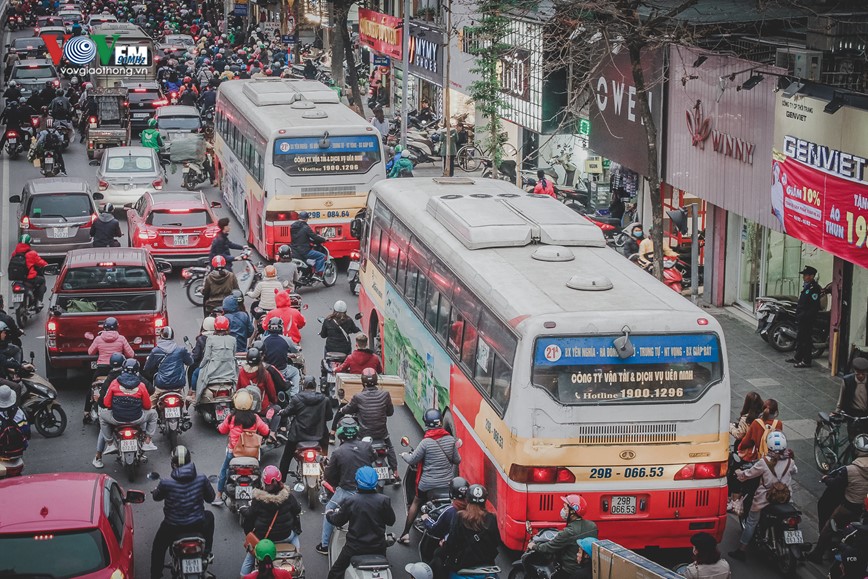 De xe buyt khong con la “noi bat an” tren duong - Hinh anh 2