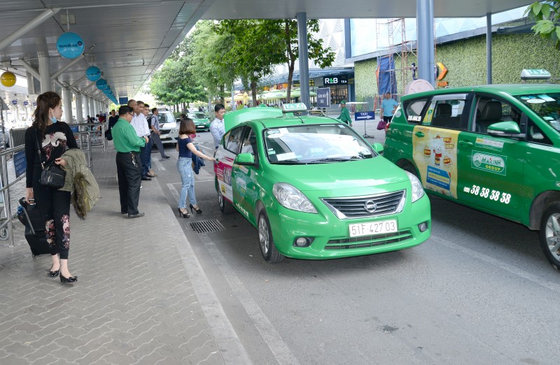 Thu tuong tra loi Dai bieu QH hoi viec Bo GTVT qua uu ai taxi cong nghe  - Hinh anh 1