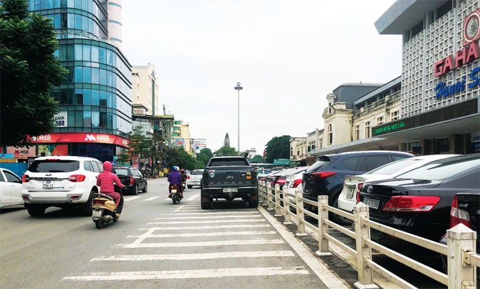 O to dung do sai quy dinh truoc cua Ga Ha Noi - Hinh anh 1