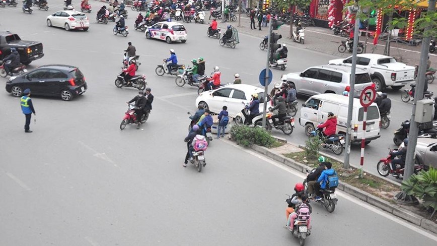 Ha Noi se xu nghiem tinh trang luu thong nguoc chieu - Hinh anh 1