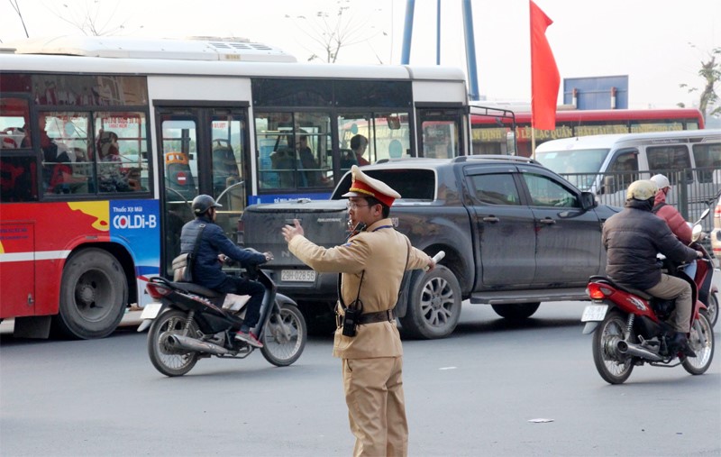 Ha Noi: Chu dong trien khai phuc vu van tai khach trong dip cao diem cuoi nam - Hinh anh 2