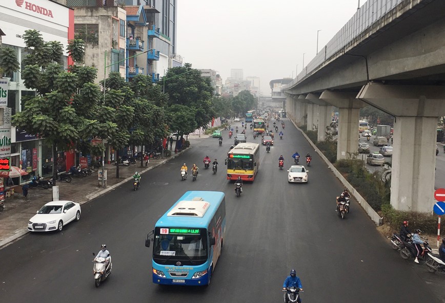 Giao thong em thuan sau khi tham lai mat duong Nguyen Trai - Hinh anh 2