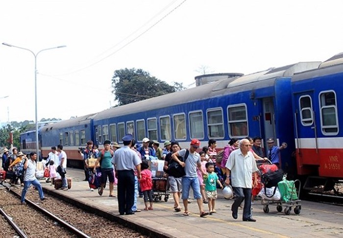 Duong sat Ha Noi mo ban them 3.000 ve tau Tet - Hinh anh 1