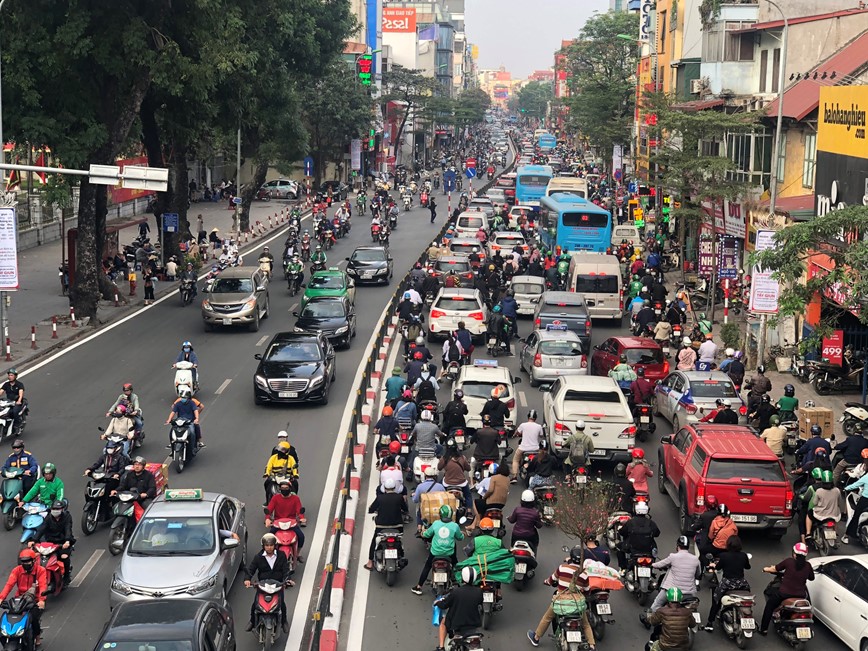 Duong pho Ha Noi ket cung dip can Tet - Hinh anh 3