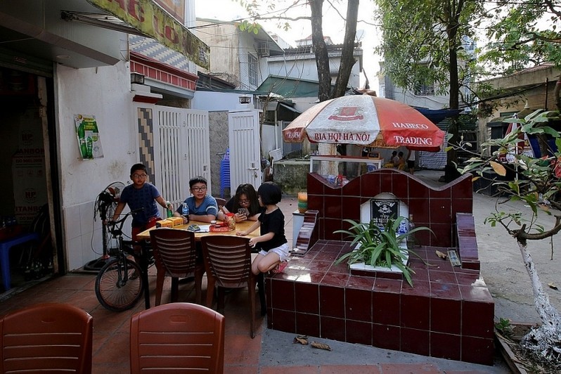 [Anh] Pho nghia dia “doc nhat vo nhi” tai Ha Noi - Hinh anh 8