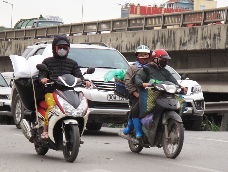 Ha Noi: Nguoi dan “khan goi” ve que truoc thoi diem cach ly toan xa hoi - Hinh anh 10