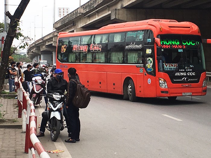 Ha Noi: Nguoi dan “khan goi” ve que truoc thoi diem cach ly toan xa hoi - Hinh anh 11