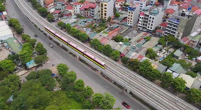 De xuat nguon von cho tuyen duong sat qua 7 quan cua Ha Noi - Hinh anh 1